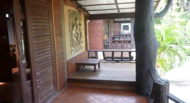 Бунгало Superior с балконом Dewshore Resort