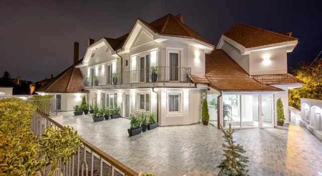 Dozsa Residence, Забронировать Отель Орадя Бихор