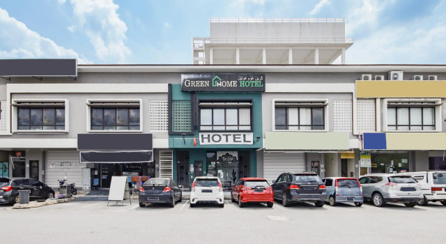 OYO 90399 Green Home Hotel (syariah)