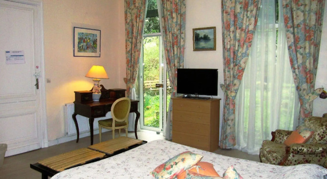 Villa Sequoia Garden, Забронировать Вилла Коттеджи Nansouty Saint-Genes, Коттедж