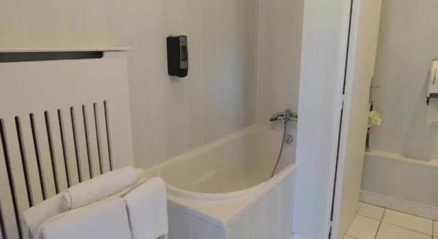 Трёхместный номер Standard Hotel du Golf de Clécy