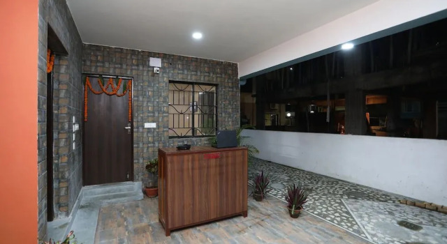 OYO 17376 Hummingbird Inn