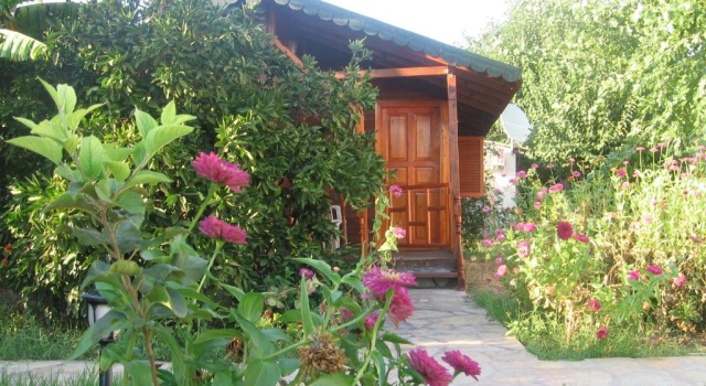 Бунгало Ugur Pansiyon Bungalows