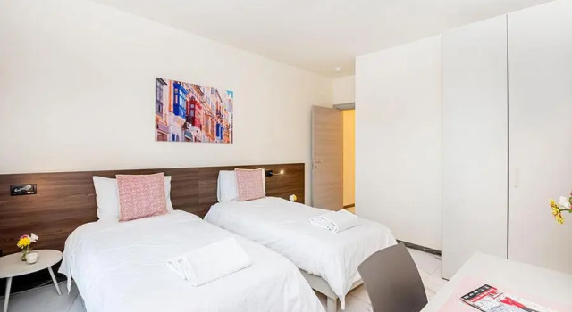 Atlantis Holiday Suites