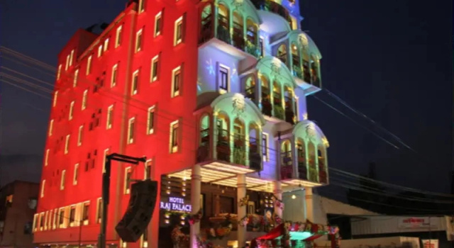 Люкс с балконом Hotel Raj Palace