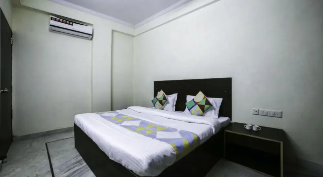 OYO Home 16420 Cosy 2BHK, Забронировать Отель Отели штата Раджастхана с парковкой, Парковка