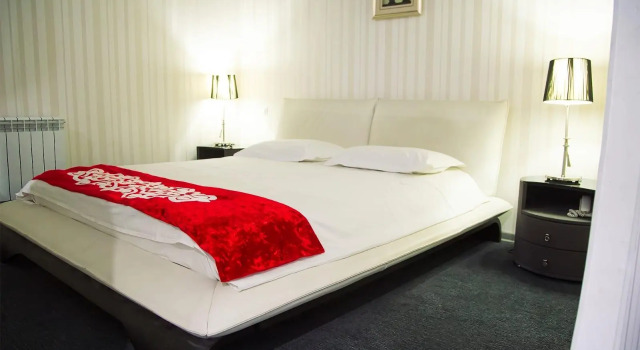 Mandarin Hotel & Fitness Center, Varaa Hotelli Hotellit Mangystau Region aamiaisella, Aamiainen