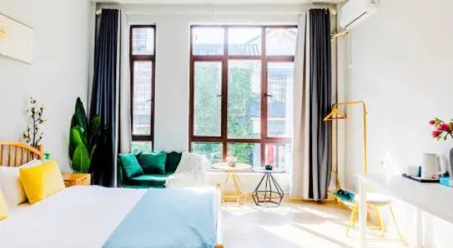 Sanya Yuan Yin Half Town Guesthouse, Book Hotel Sanya Hainan