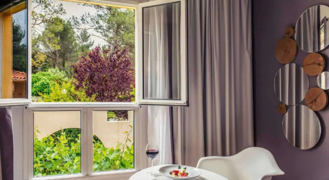 Трёхместный номер Standard Mercure Antibes Sophia Antipolis