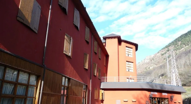 Alberg Toni Sors, Book Hotel Vielha e Mijaran 