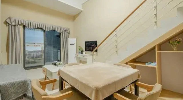 Luksusowy trzyosobowy suite 3 pokoje dupleks Jichen  Hotel