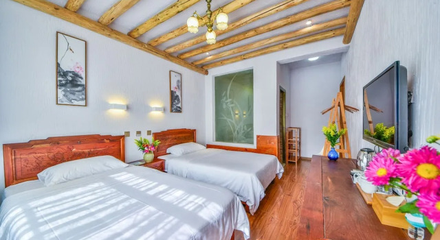 Двухместный номер Classic Floral Hotel Dali Cangshan Muyun