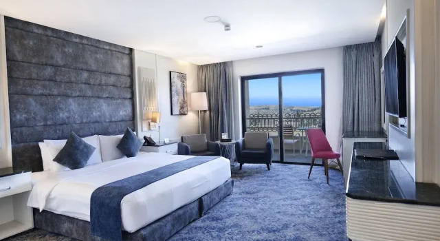 Номер Deluxe с балконом Opal Hotel Amman