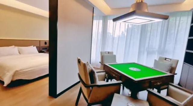 Suite Fun House Diamond Hotel