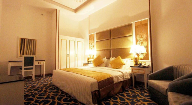 Platinum Alkhamseen Serviced Apartments