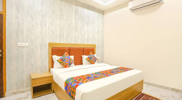 Номер Deluxe Fabhotel Maharishi Inn