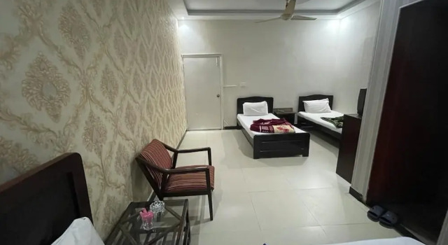 Трёхместный номер Standard Islamabad Guest House