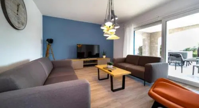 Luxury Villa Loma 2, Varaa Villa Hotellit Kvarner Islands uima-altaalla, Uima-allas
