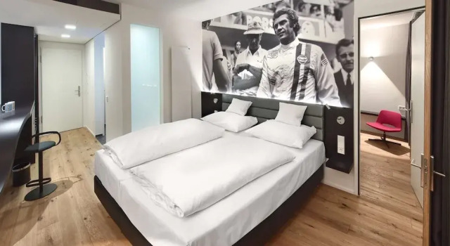 Четырёхместный семейный номер Standard V8 Hotel Motorworld Region Stuttgart, BW Premier Collection