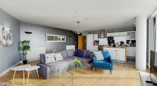 Deluxe three bedroom Apartment by London ExCeL Stays