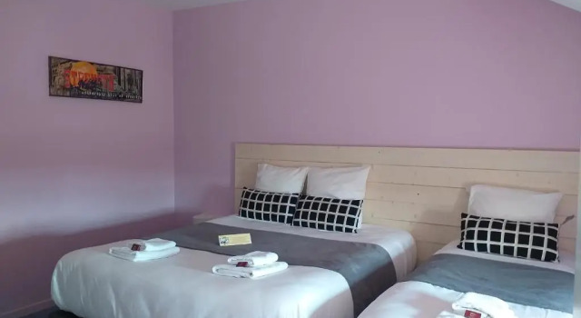 Трёхместный номер Standard Hôtel La Couronne