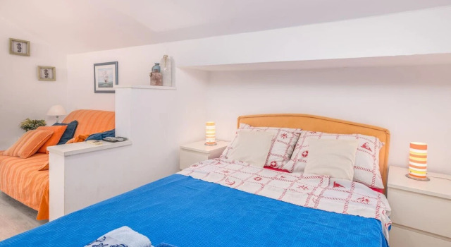 Beautiful Apartment in Vantacici With Wifi