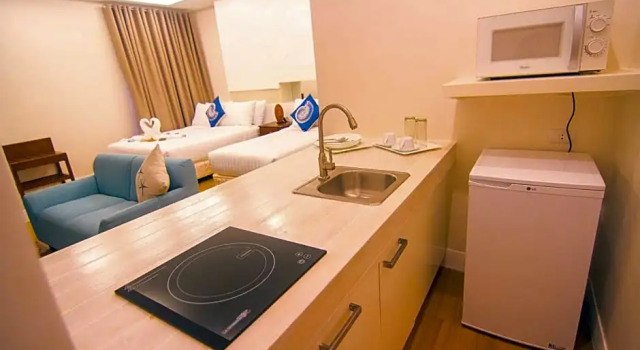 Семейный номер Standard с балконом и с видом на парк The Reef Hotel and Residences