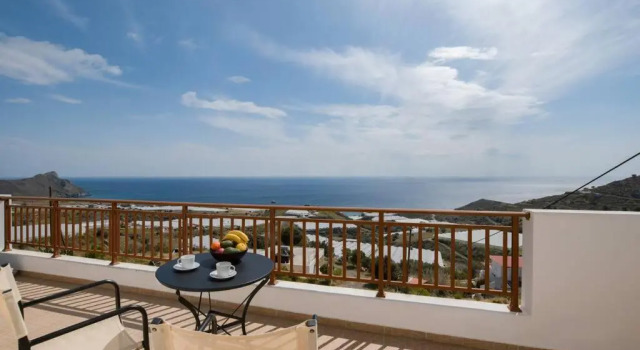 Коттедж с 3 комнатами Angelika House -Amazing Sea view