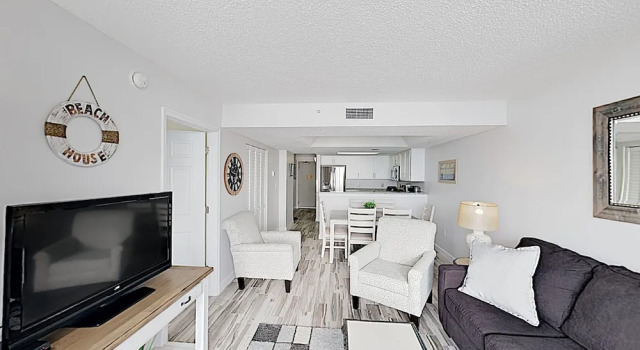 2000 Myrtle Beach - 2 Br Condo, Забронировать Апартаменты/квартира Отели Миртл-Бич с бассейном, рядом с Myrtle Beach Clerk of Court, Бассейн