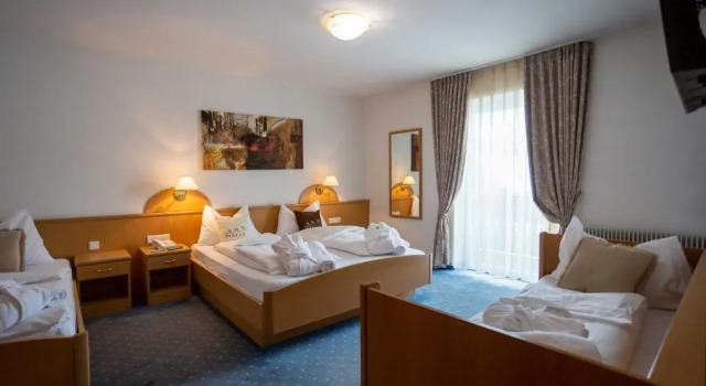 Четырёхместный номер Standard Hotel Martinerhof