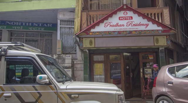OYO 22431 Pradhan Residency