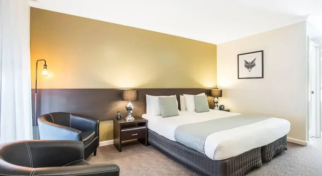 Двухместный номер Standard с балконом Comfort Inn Western