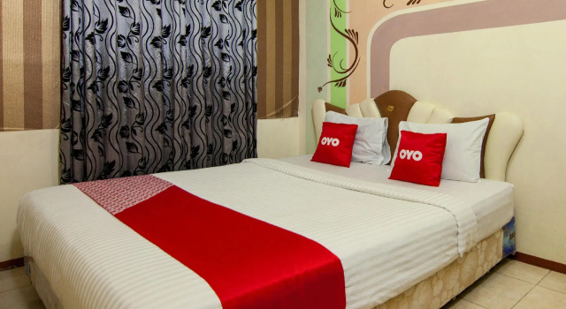 OYO 2208 Thyesza Hotel
