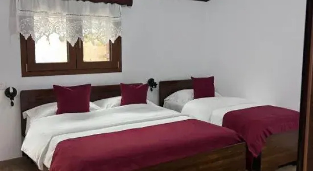 Номер Superior Hotel Berati
