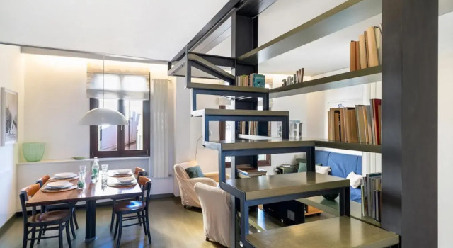 MANSARDINA - 1 min from Accademia - duplex stylish and cosy, Забронировать Отель Венеция Венето, рядом с Accademia Bridge