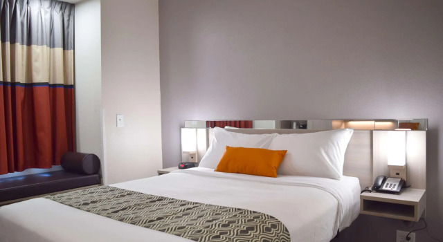 Двухместный номер Microtel Inn & Suites by Wyndham Raleigh