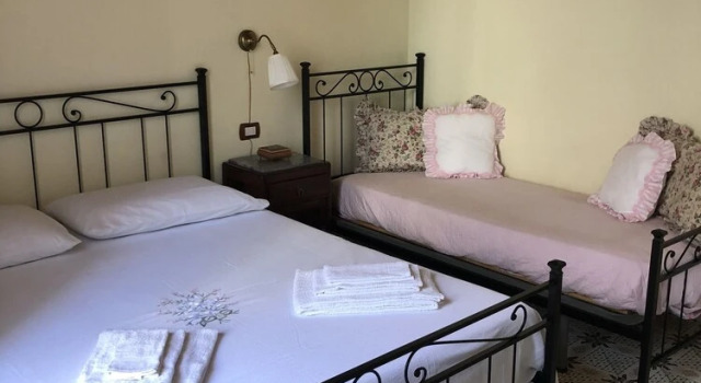 Residenza Li Cardilli, Забронировать Вилла Виллы Сорренто, рядом с Железнодорожный вокзал Сорренто компании Чиркумвезувиана, Вилла