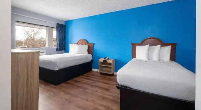 Четырёхместный люкс Super 8 by Wyndham Portsmouth - Norfolk
