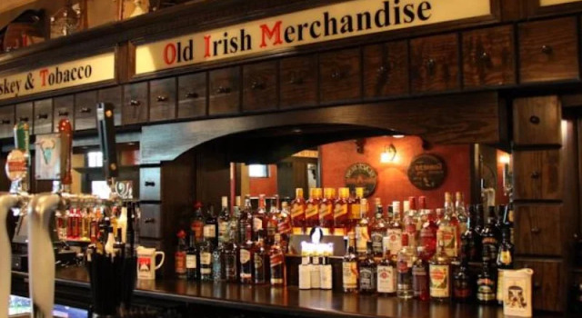 The Irish Village, Book Hotel Emerald Queensland