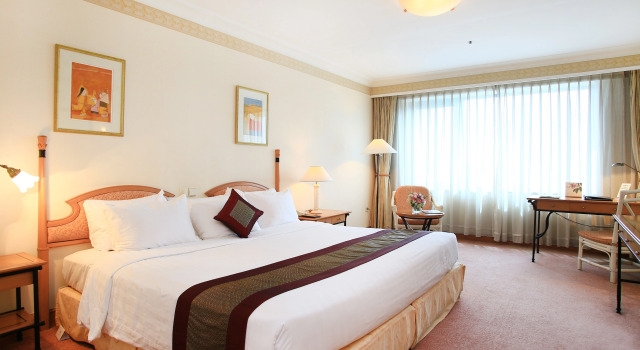 Grand Deluxe Double room Hanoi Daewoo Hotel
