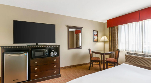 Четырёхместный номер Standard Comfort Inn Phoenix Central City