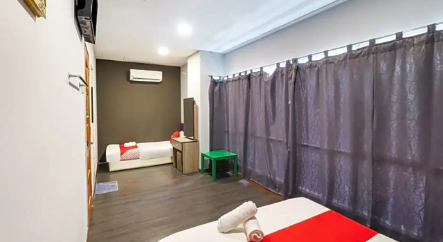 Люкс Superior OYO 89381 Moonnight Hotel