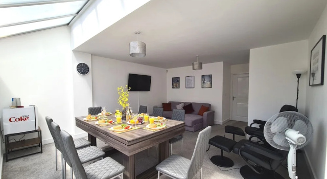 Коттедж Comfort House of 4 Chimneys by Your Lettings UK