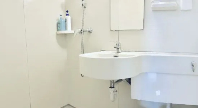 Кровать в общем номере (женский номер) Dongji Inter national Youth Hostel