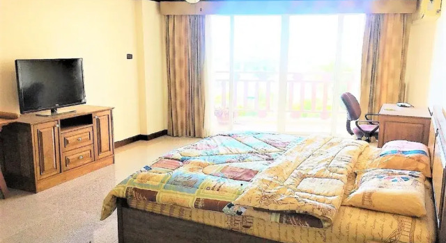 Royal Hill Resort Pattaya Corner Condo With sea & Pool Views, Забронировать Курортный отель Южная Паттайя Паттайя