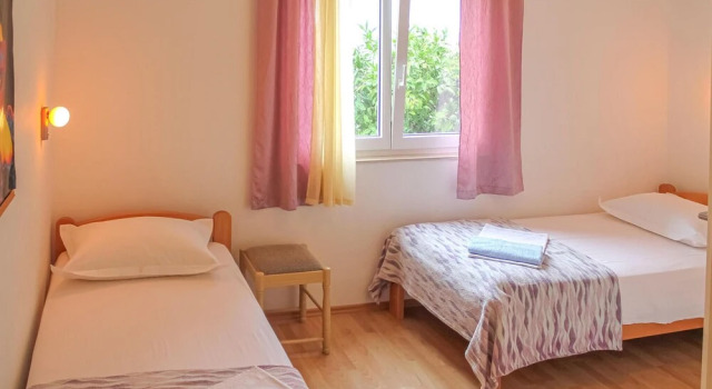 Stunning Apartment in Podgora With 2 Bedrooms and Wifi, Забронировать Апартаменты/квартира Отели Подгора с парковкой, Парковка