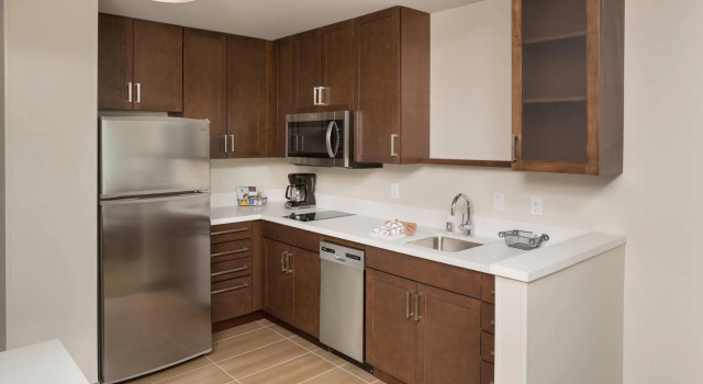 Четырёхместный люкс c 1 комнатой Residence Inn by Marriott Ontario Rancho Cucamonga