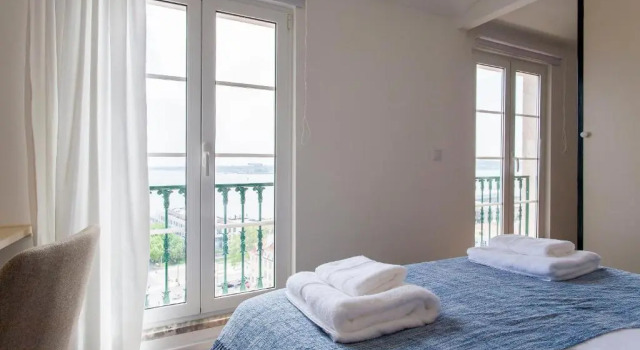 Chiado River View Deluxe Apartment, Забронировать Апартаменты/квартира Отели Лиссабона с парковкой, рядом с Money Museum, Парковка