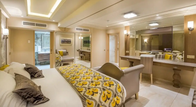 Двухместный люкс Adams Beach Hotel & Spa