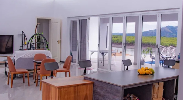 Lake Side Deluxe Villa, Buchen Sie Villa Villen in Viti Levu, Villa